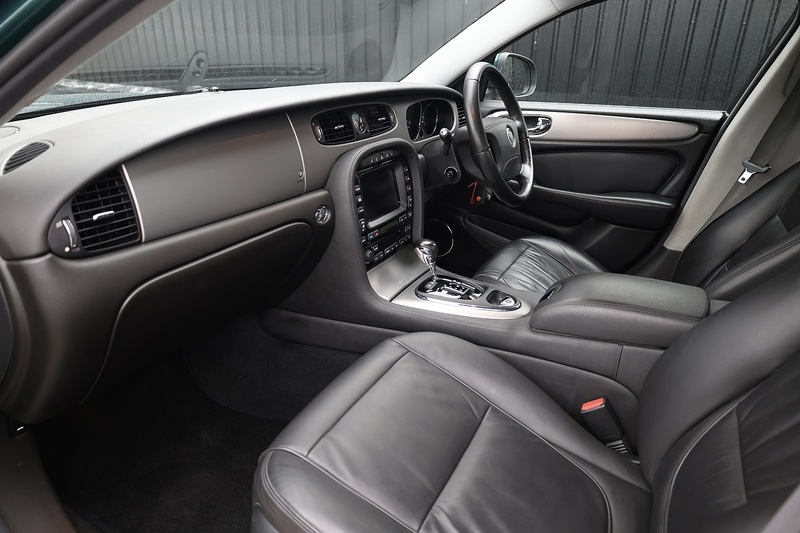 Jaguar XJ 3.0 V6 Sovereign X358 + UK Supplied + Rare Specification Image 2