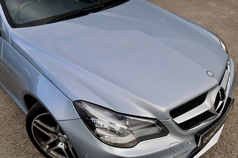 Mercedes-Benz E250 CDI AMG Sport Convertible Rare Spec + Blue Roof + Air Scarf + Heated Seats + Reverse Cam Image 19