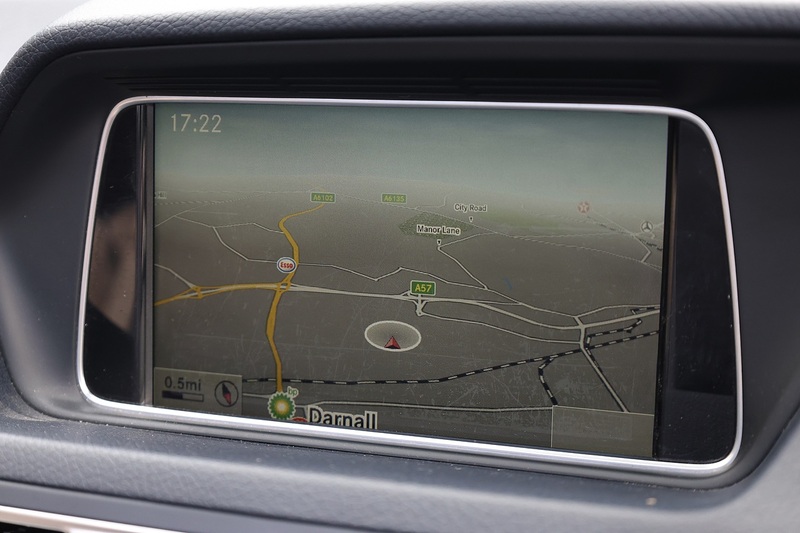 Mercedes-Benz E250 CDI AMG Sport Convertible Rare Spec + Blue Roof + Air Scarf + Heated Seats + Reverse Cam Image 20