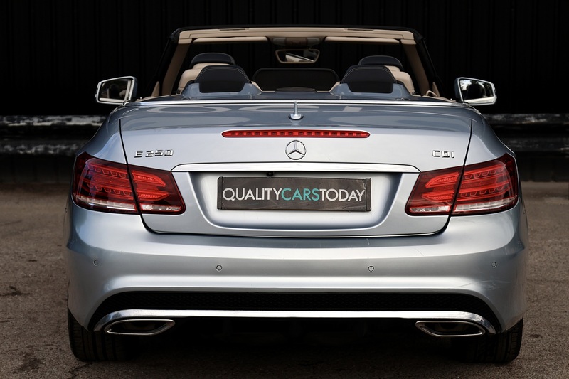 Mercedes-Benz E250 CDI AMG Sport Convertible Rare Spec + Blue Roof + Air Scarf + Heated Seats + Reverse Cam Image 4