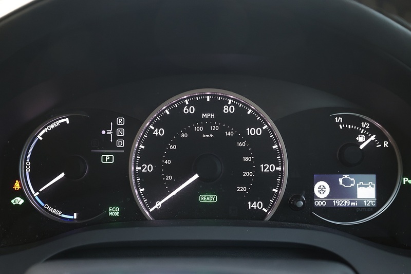 Lexus CT 200h SE-L 1 Owner + Full Service History + Sat Nav + Heated Leather + Reverse Cam Image 17