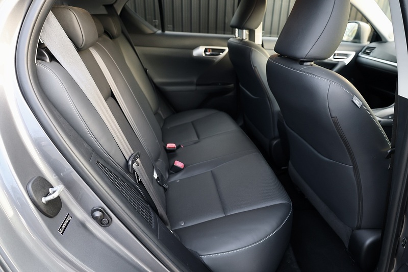 Lexus CT 200h SE-L 1 Owner + Full Service History + Sat Nav + Heated Leather + Reverse Cam Image 11