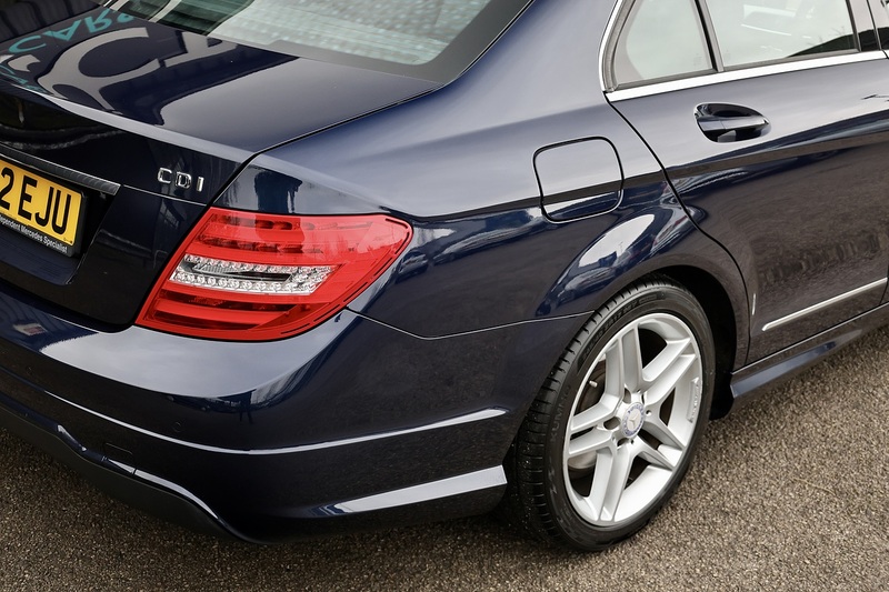 Mercedes-Benz C220 CDI AMG Sport Full Service History + 12 Services + Heated Seats + Sat Nav Image 13