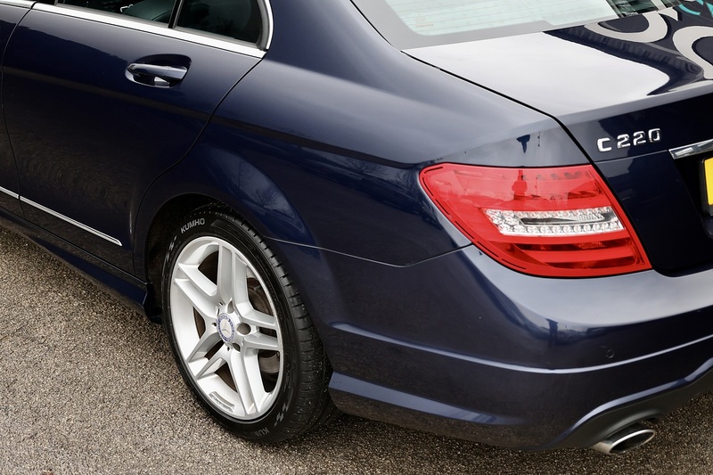 Mercedes-Benz C220 CDI AMG Sport Full Service History + 12 Services + Heated Seats + Sat Nav Image 26