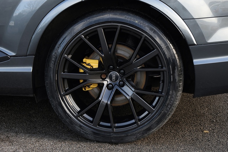 Audi SQ7 V8 TDI Panoramic Roof + Black Styling Pack + Technology Pack Image 31