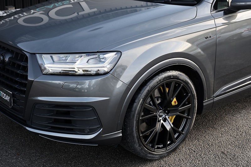 Audi SQ7 V8 TDI Panoramic Roof + Black Styling Pack + Technology Pack Image 26