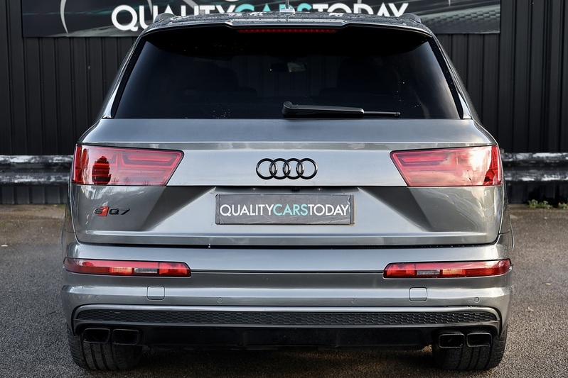 Audi SQ7 V8 TDI Panoramic Roof + Black Styling Pack + Technology Pack Image 4
