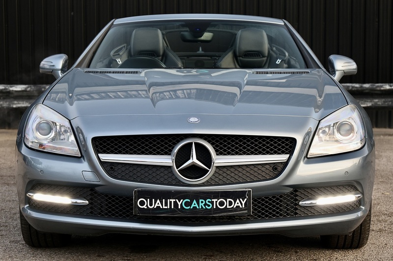 Mercedes-Benz SLK 200 3 Former Keepers + Heated Leather + Air Scarf Image 3