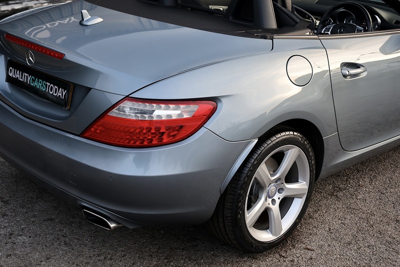 Mercedes-Benz SLK 200 3 Former Keepers + Heated Leather + Air Scarf Image 15