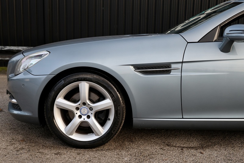 Mercedes-Benz SLK 200 3 Former Keepers + Heated Leather + Air Scarf Image 22