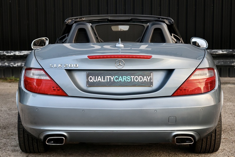 Mercedes-Benz SLK 200 3 Former Keepers + Heated Leather + Air Scarf Image 4