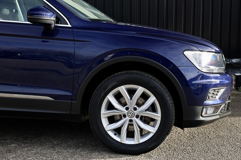 Volkswagen Tiguan TDI SE Nav 1 Former Keeper + Cambelt Change + Sat Nav Image 13