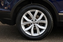 Volkswagen Tiguan TDI SE Nav 1 Former Keeper + Cambelt Change + Sat Nav - Thumb 32