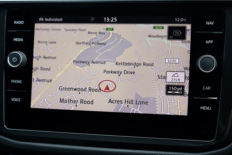 Volkswagen Tiguan TDI SE Nav 1 Former Keeper + Cambelt Change + Sat Nav Image 24