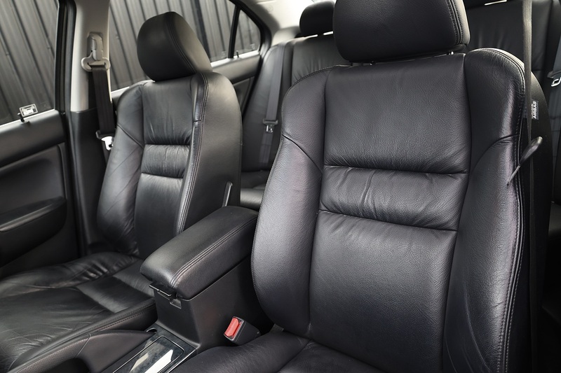 Honda Accord 2.4 Vtec Executibe Honda Plus 1 Owner + Sunroof + Heated Leather + Sat Nav Image 10