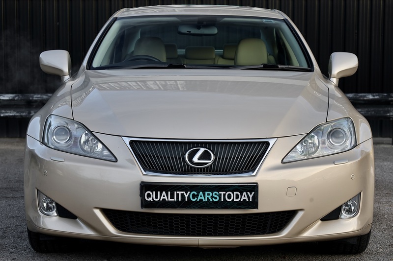 Lexus IS 250 SE-L 1 Former Keeper + 18 Lexus Main Dealer Services Image 3