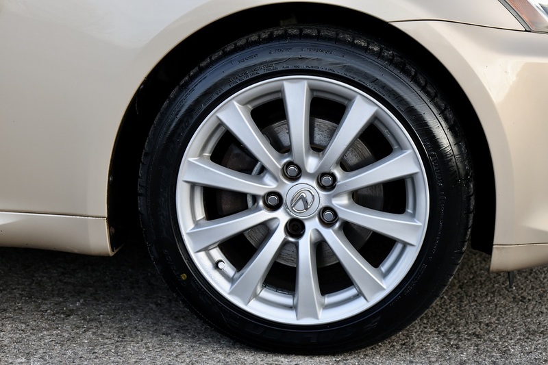 Lexus IS 250 SE-L 1 Former Keeper + 18 Lexus Main Dealer Services Image 28