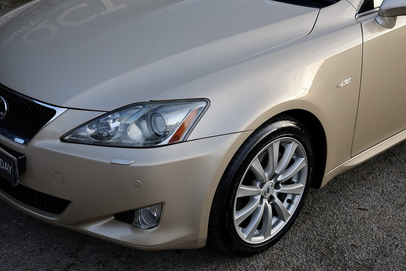 Lexus IS 250 SE-L 1 Former Keeper + 18 Lexus Main Dealer Services Image 23