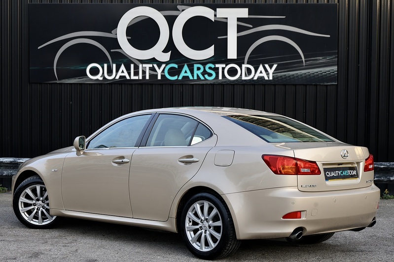 Lexus IS 250 SE-L 1 Former Keeper + 18 Lexus Main Dealer Services Image 12