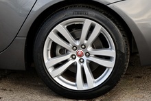 Jaguar XJ Premium Luxury XJ Premium Luxury 3.0 4dr Saloon Automatic Diesel - Thumb 34