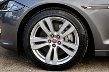 Jaguar XJ Premium Luxury XJ Premium Luxury 3.0 4dr Saloon Automatic Diesel - Thumb 36