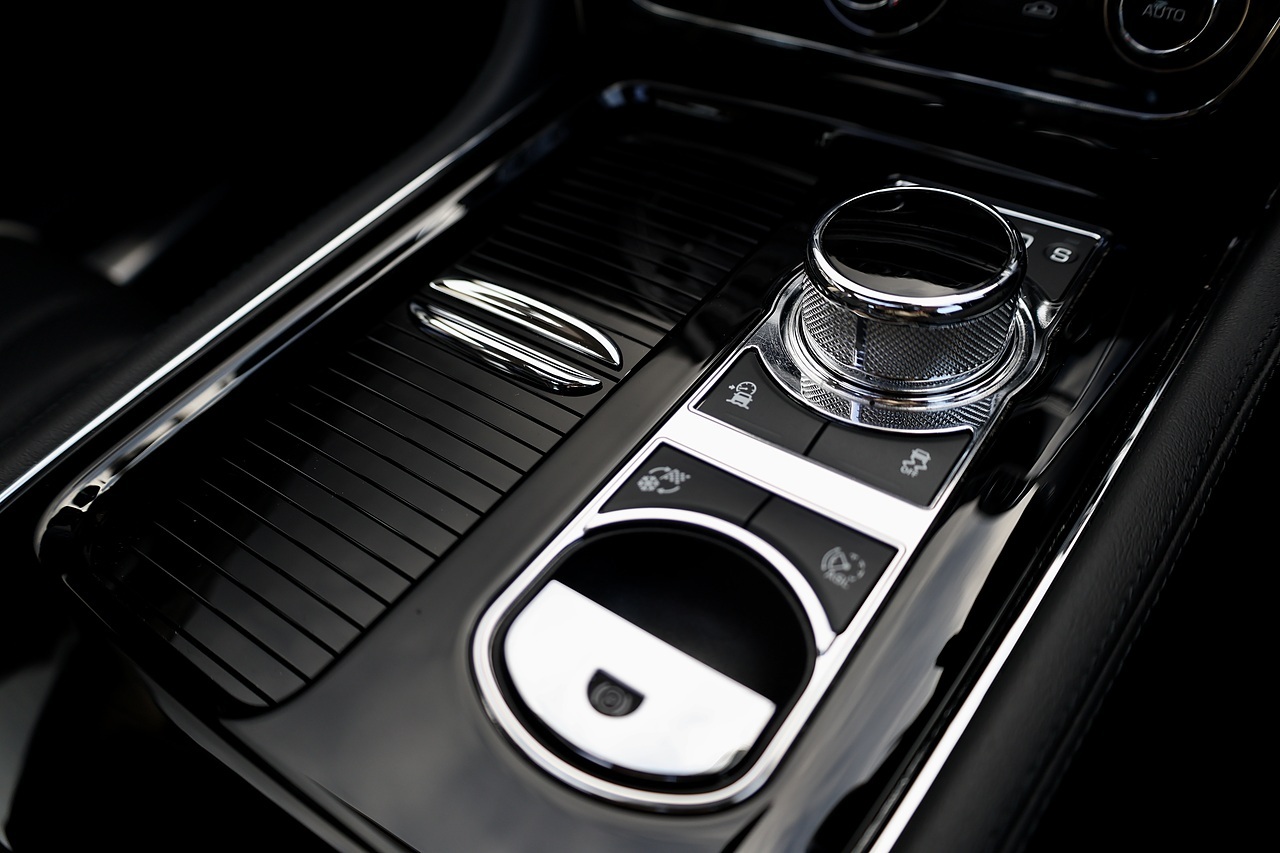 Jaguar XJ Premium Luxury XJ Premium Luxury 3.0 4dr Saloon Automatic Diesel - Large 33