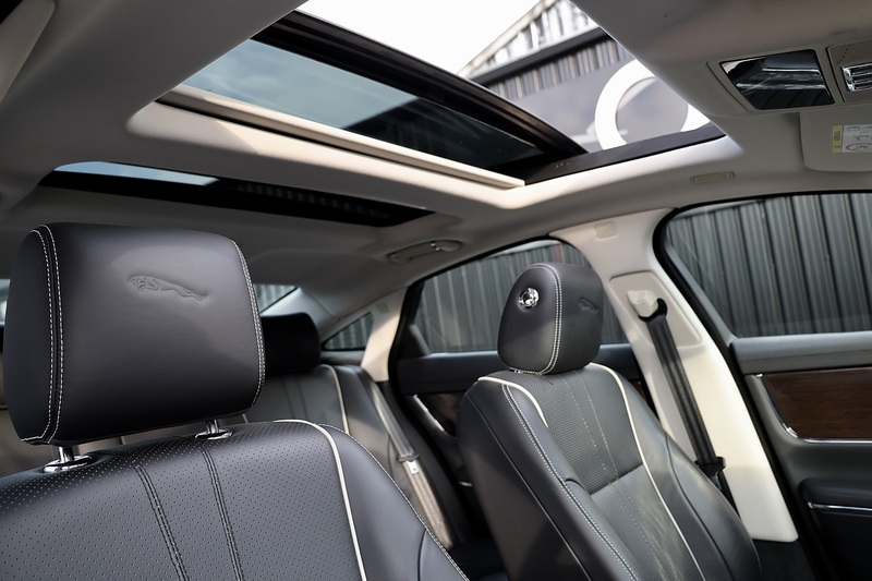 Jaguar XJ Premium Luxury XJ Premium Luxury 3.0 4dr Saloon Automatic Diesel Image 10