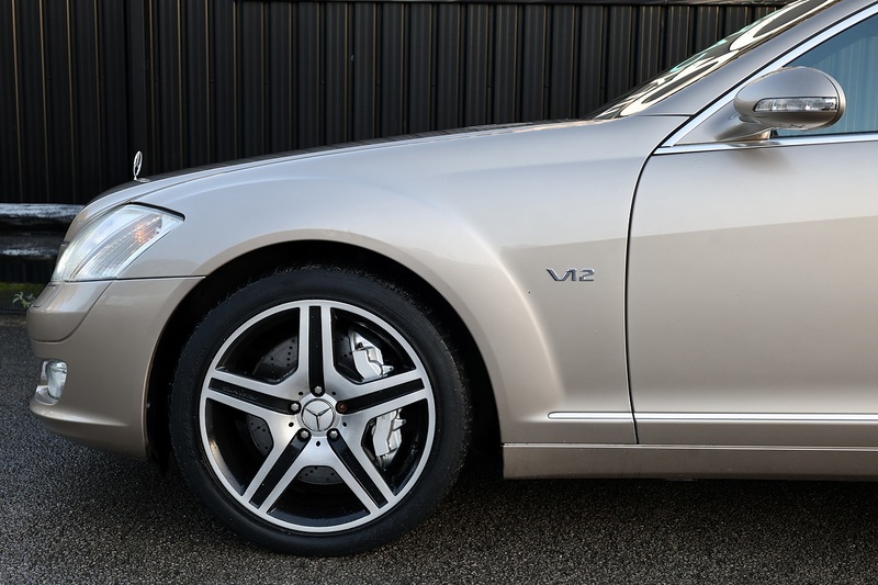 Mercedes-Benz S600 L V12 1 Former Keeper + V12 BiTurbo + Night View + Distronic Plus Image 31