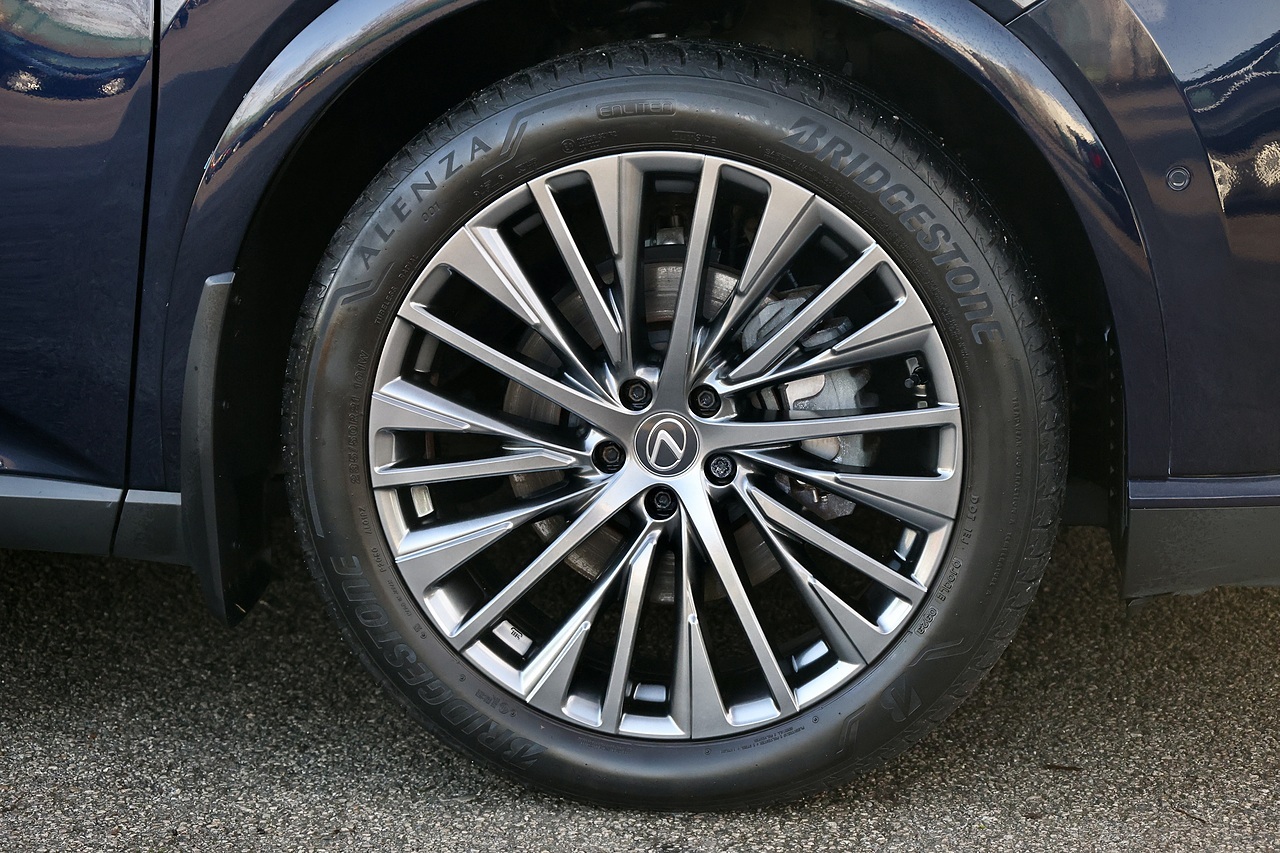 Lexus RX 450h+ Takumi Lexus Warranty + Huge Specification - Large 34