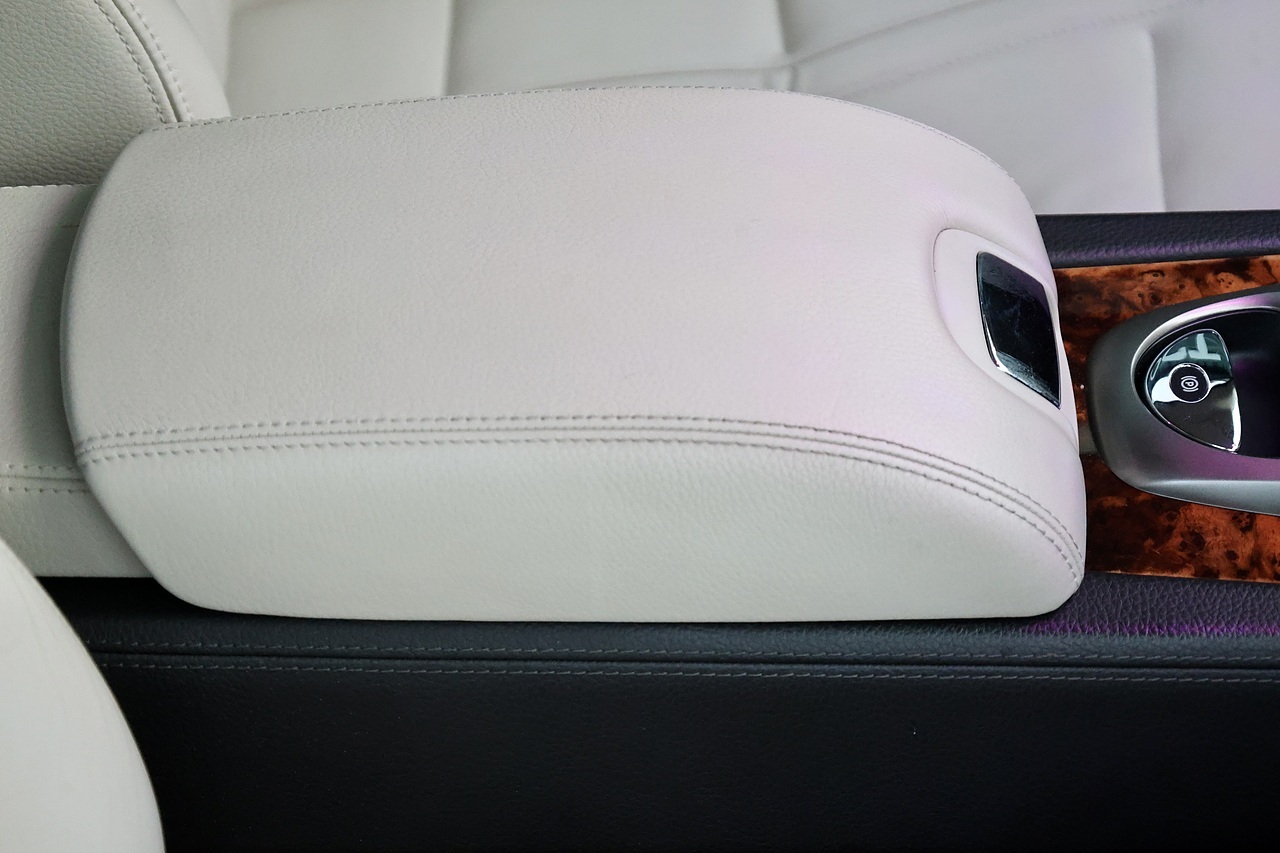 Jaguar XK Enthusiast Owned + Tastefully Modified - Large 25