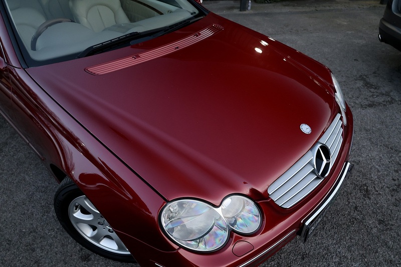 Mercedes-Benz CLK 200 Elegance Amber Red + Exceptional Condition Image 19