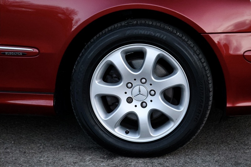 Mercedes-Benz CLK 200 Elegance Amber Red + Exceptional Condition Image 33