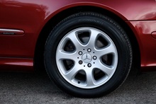 Mercedes-Benz CLK 200 Elegance Amber Red + Exceptional Condition - Thumb 33