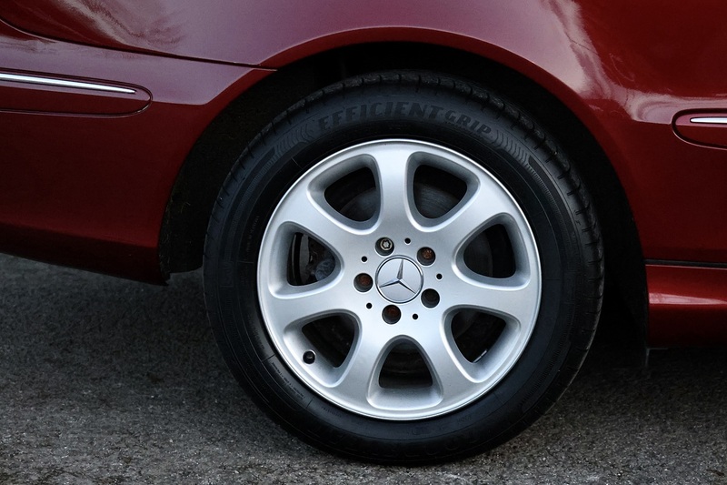 Mercedes-Benz CLK 200 Elegance Amber Red + Exceptional Condition Image 31