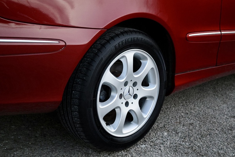Mercedes-Benz CLK 200 Elegance Amber Red + Exceptional Condition Image 24
