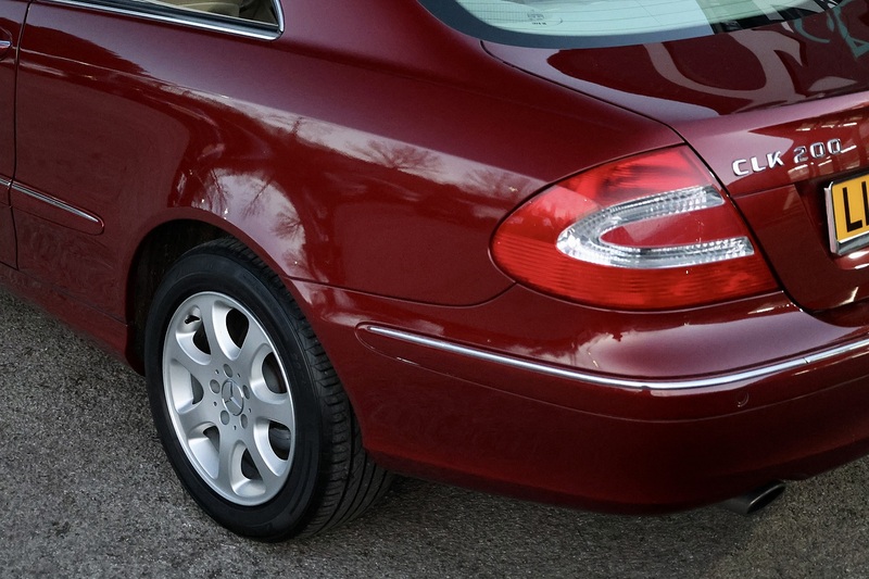 Mercedes-Benz CLK 200 Elegance Amber Red + Exceptional Condition Image 29