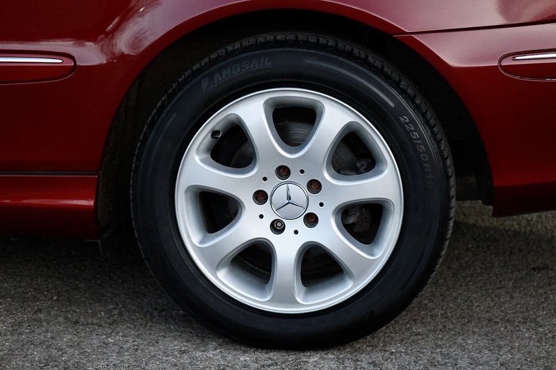 Mercedes-Benz CLK 200 Elegance Amber Red + Exceptional Condition Image 30