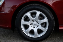 Mercedes-Benz CLK 200 Elegance Amber Red + Exceptional Condition - Thumb 32