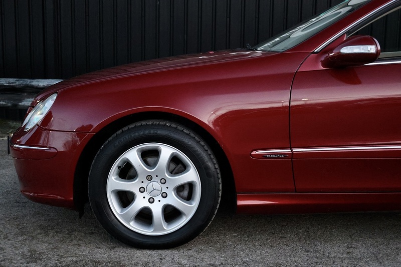 Mercedes-Benz CLK 200 Elegance Amber Red + Exceptional Condition Image 27