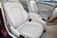 Mercedes-Benz CLK 200 Elegance Amber Red + Exceptional Condition - Thumb 11