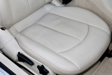 Mercedes-Benz CLK 200 Elegance Amber Red + Exceptional Condition - Thumb 17