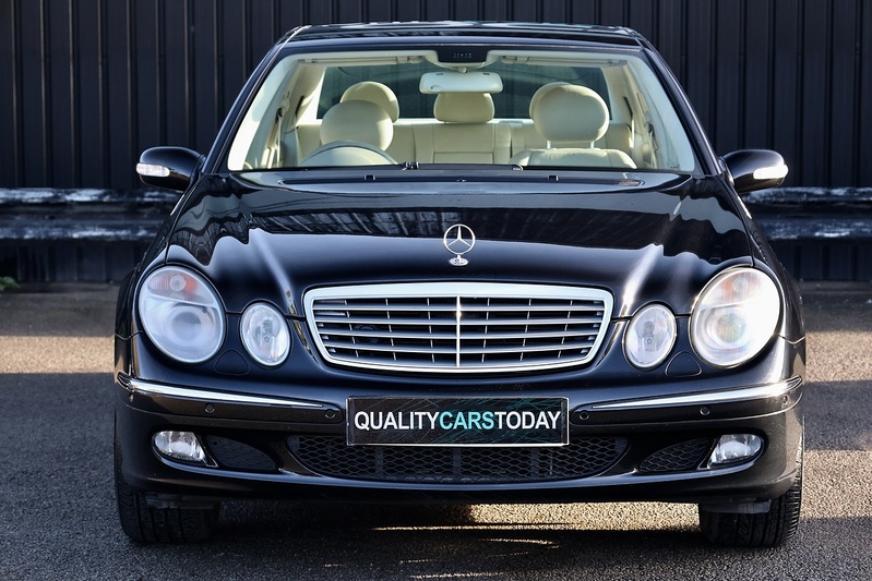 Mercedes-Benz E350 Elegance 1 Former Keeper + 46k Miles + COMAND + Heated / Memory Seats Image 3
