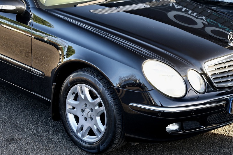 Mercedes-Benz E350 Elegance 1 Former Keeper + 46k Miles + COMAND + Heated / Memory Seats Image 15