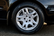 Mercedes-Benz E350 Elegance 1 Former Keeper + 46k Miles + COMAND + Heated / Memory Seats - Thumb 29