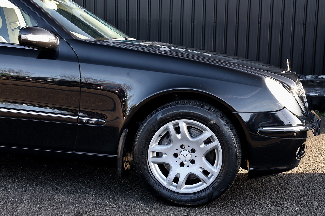 Mercedes-Benz E350 Elegance 1 Former Keeper + 46k Miles + COMAND + Heated / Memory Seats - Large 14