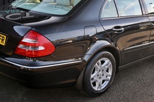 Mercedes-Benz E350 Elegance 1 Former Keeper + 46k Miles + COMAND + Heated / Memory Seats - Thumb 12
