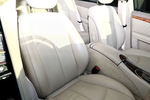 Mercedes-Benz E350 Elegance 1 Former Keeper + 46k Miles + COMAND + Heated / Memory Seats - Thumb 17