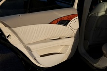 Mercedes-Benz E350 Elegance 1 Former Keeper + 46k Miles + COMAND + Heated / Memory Seats - Thumb 31