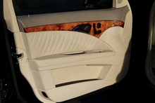 Mercedes-Benz E350 Elegance 1 Former Keeper + 46k Miles + COMAND + Heated / Memory Seats - Thumb 33