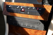 Mercedes-Benz E350 Elegance 1 Former Keeper + 46k Miles + COMAND + Heated / Memory Seats - Thumb 41